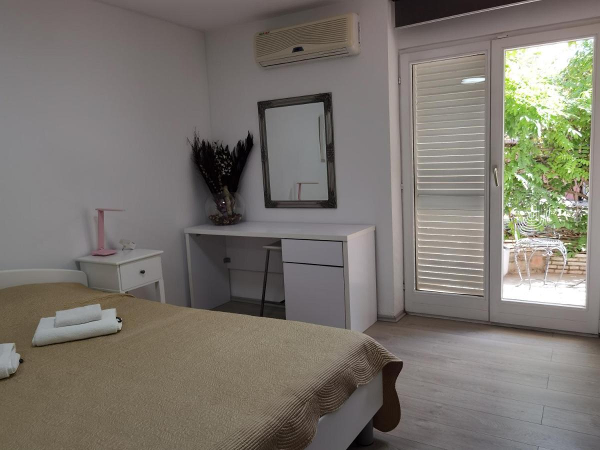 Pine&Lime Apartments Pula Extérieur photo